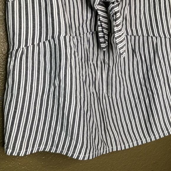 Hollister Womens Top Size S White Striped Sleeveless Casual Wear Camisole - Picture 6 of 9